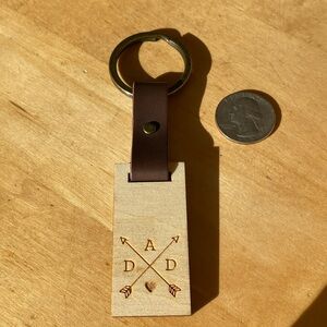 DAD wooden Keychain (New/Vintage)